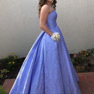 Sherri hill prom press